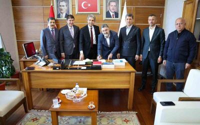 AK Parti’ye katılan Serik Belediye Başkanı Kumbul: 