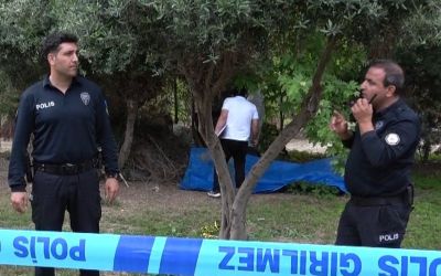 Antalya’da bir kişi ağaçlık alanda ölü bulundu
