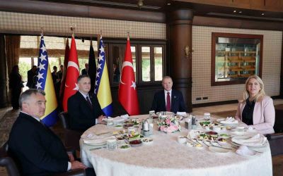 Cumhurbaşkanı Erdoğan Bosna Hersek Devlet Başkanlığı Konseyi üyeleriyle bir araya geldi
