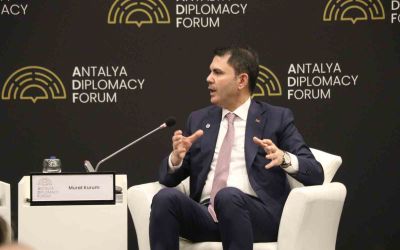 Bakan Murat Kurum’dan yeniden inşa için Türkiye’den küresel seferberlik mesajı
