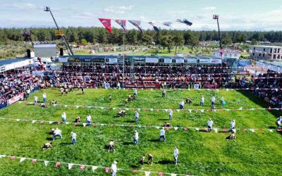 Kepez’de pehlivanlar dualı çayıra çıktı
