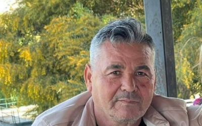 Finike’de elektrik direğine çarpan motosikletli hayatını kaybetti
