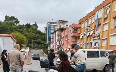 Manavgat’ta kamyonetle çarpışan motosikletin sürücüsü yaralandı
