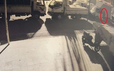 Antalya’da üzerinde anahtarı unutulan biber yüklü kamyonet terk edilmiş halde bulundu
