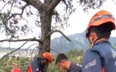 Dağa tırmandığı sırada düşerek yaralanan kişiyi ekipler kurtardı

