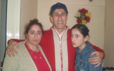 15 yıldır kayıp kızının izini süren gözü yaşlı anne: 