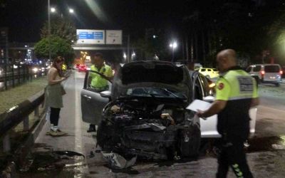 Aracın hurdaya döndüğü kazayı burnu bile kanamadan atlattı
