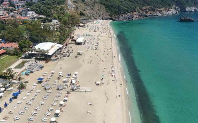 Alanya sahillerinde hafta sonu yoğunluğu
