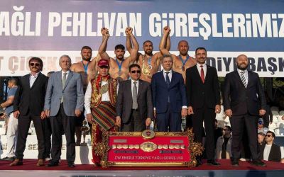 Manavgat’ta başpehlivanlık kemeri Feyzullah Aktürk’ün
