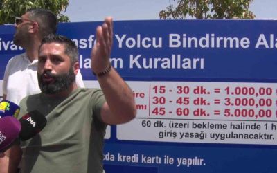 Antalya Havalimanında VIP taşımacıların eylemi
