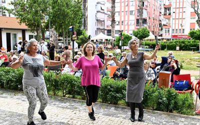 Yaşlı evlerinde bahar şenliği
