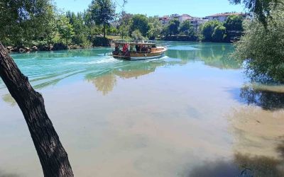 Manavgat Irmağı’nda kaynağı belirlenemeyen görüntü endişelendiriyor
