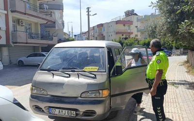 Aracın camına ’Basın’ yazdı, evrakta sahtecilikten işlem yapıldı
