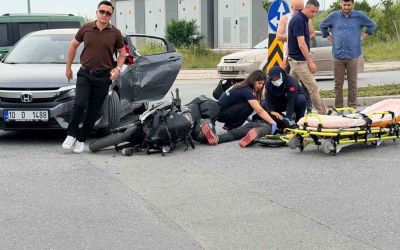 Antalya’da otomobil ile motosiklet çarpıştı: 1’i bebek 2 yaralı
