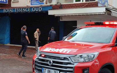 Alanya’da iş yerinden çıkan dumanlar itfaiyeyi alarma geçirdi
