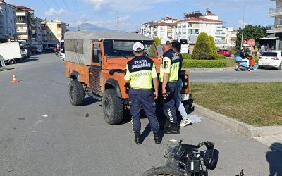 Kazadan yaralı kurtulan sürücüye araca plaka takmamaktan 46 bin TL ceza
