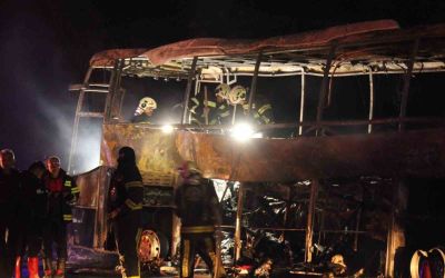 Bir mezarda iki acı: Baba ve 9 aylık oğlu aynı mezarda yan yana toprağa verildi
