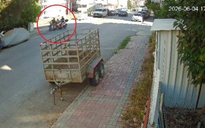 Motorlu bisiklet ile elektrikli bisiklet çarpıştı, 4 yaşındaki çocuk yaralandı

