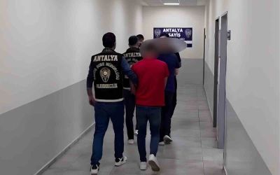 Antalya’da 1,2 milyon liralık dolandırıcılığa 4 tutuklama
