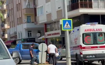 Kamyonet ile motosiklet çarpıştı:1 yaralı
