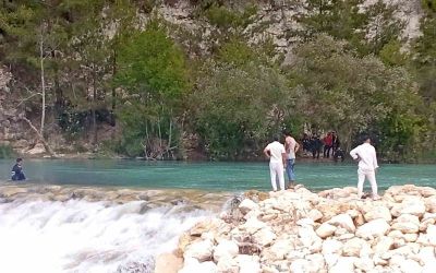 Serinlemek için girdiği çayda kaybolan genç için arama çalışmaları başlatıldı

