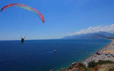 YKS stresini Konyaaltı sahilinde attılar
