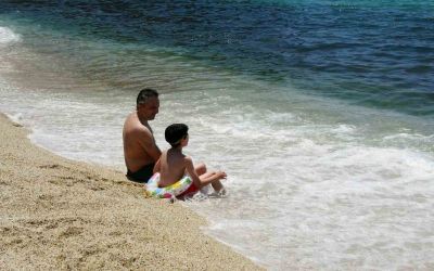 Alanya’da termometreler 31 dereceyi gösterdi, sahiller doldu
