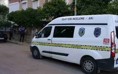 Rus turist bahçede ölü bulundu
