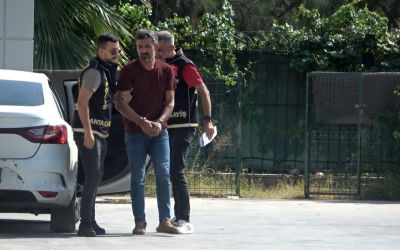 Eski eşini eşarp ve yastıkla boğan sanık, olay gecesi kız arkadaşına trafikte birisini öldürdüğünü söylemiş
