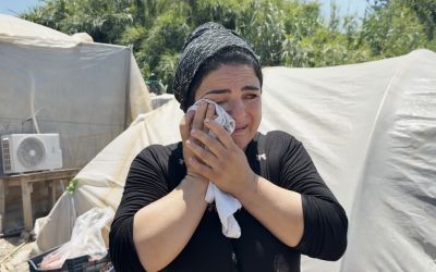 Tarım işçisi annenin yangın gözyaşları: 7 yıldır kaldığı konteyner gözleri önünde küle döndü
