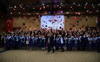 AÜ Tıp Fakültesi’nde 238 genç hekim yemin ederek mezun oldu
