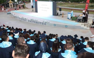 ALKÜ Tıp Fakültesi’nde 90 genç hekim mezun oldu
