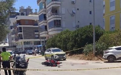 Otomobil ile çarpışan motosikletin genç sürücüsü hayatını kaybetti
