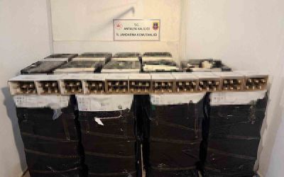 Otele ait depoda 13 bin litre kaçak ve sahte şampanya ele geçirildi
