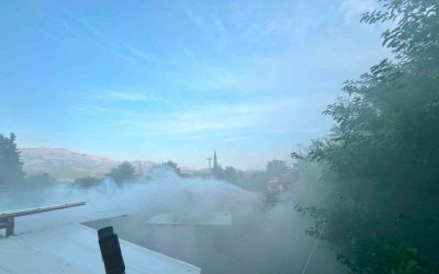 Odun ateşinden sıçrayan kıvılcımlar yangına neden oldu
