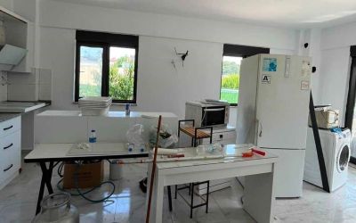 Evi yanan vatandaşa Kemer Belediyesi’nden destek
