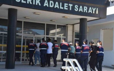 Sosyal medya dolandırıcılığına jandarma operasyonu: 4 gözaltı
