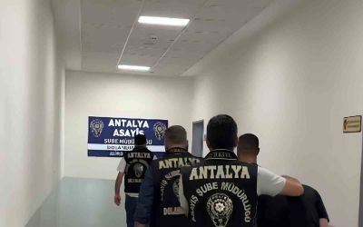 Kuyumculara sahte altın diş satan şüphelilere, polisten ’Gülen yüz’ operasyonu
