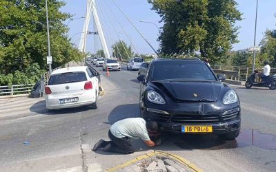 Karşı yola geçmek için alt geçidi kullanmadı, kaza kaçınılmaz oldu
