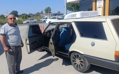 Sıcaktan bunaldı, 1988 model Kartal’a otobüs kliması taktırdı
