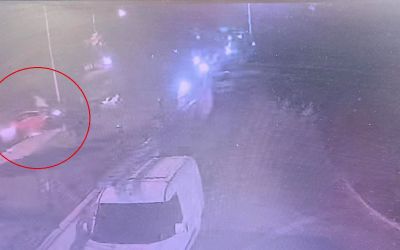 Manavgat’ta önce kamyona ardından site duvarına çarptı: 1’i çocuk 4 yaralı
