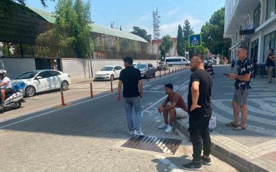 Kaza yapan sürücüler liseden sınıf arkadaşı çıktı
