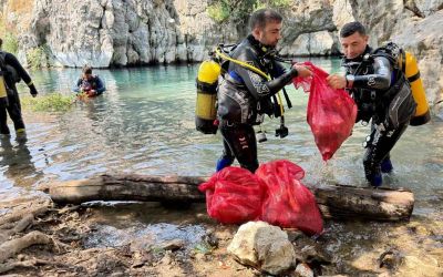 Antalya’nın içme suyu kaynağından pet bardak, alkol şişeleri, poşetler çıkartıldı
