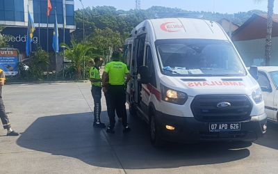 Manavgat’ta motosiklet kazası: 2 yaralı
