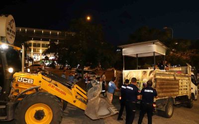 Aksu’da kaldırım işgallerine yönelik denetimler devam ediyor

