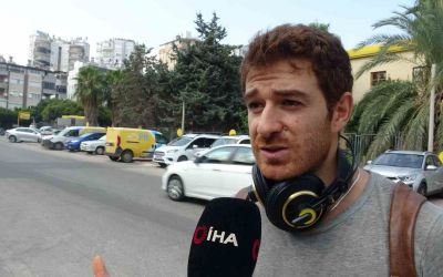 Kaldırımdaki hatalı parklara isyan etti: 
