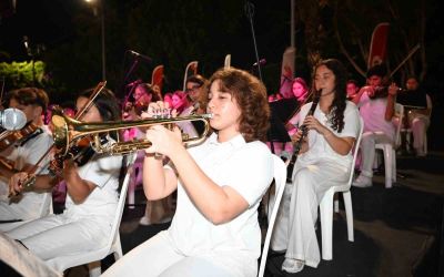 Kemer Belediyesi Cumhuriyet Orkestrası sahne aldı
