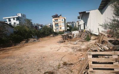 Kepez’de 30 kamyon atık temizlendi: 5 firmaya ceza kesildi
