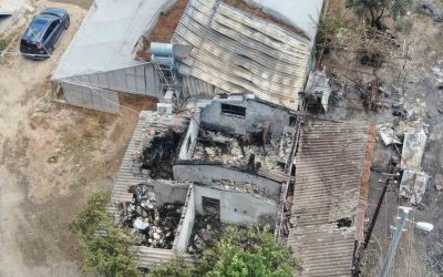 Mahalledeki yangın 80’lik çiftin evini ve hatıralarını yaktı
