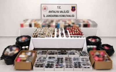 Manavgat’ta 4 milyon 350 bin liralık gümrük kaçağı ürün ele geçirildi
